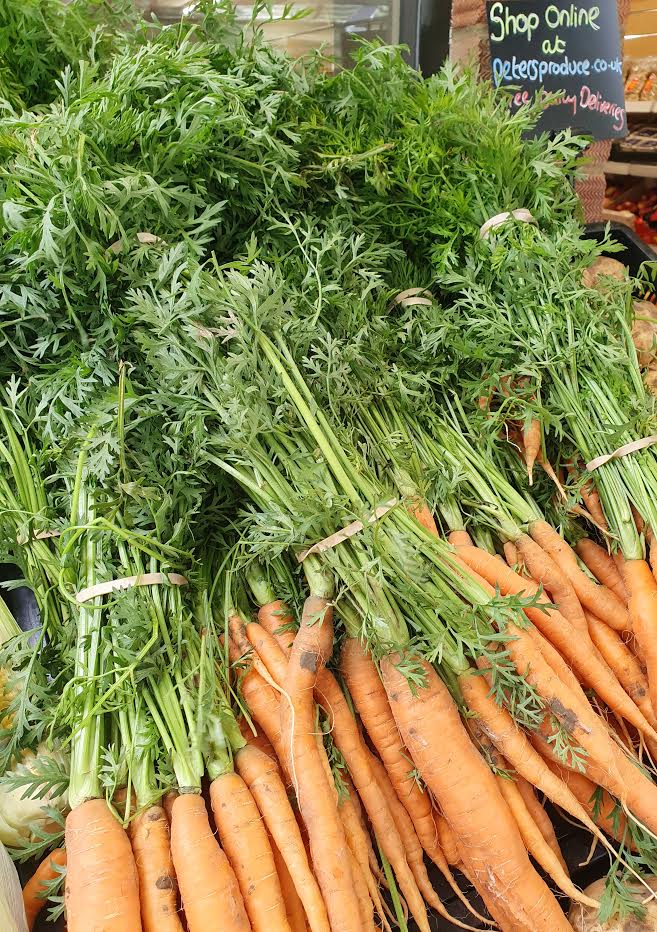Fresh Bunched Carrots